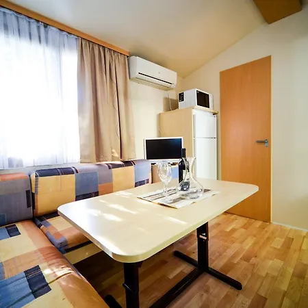 Mobile Homes Punta 3*