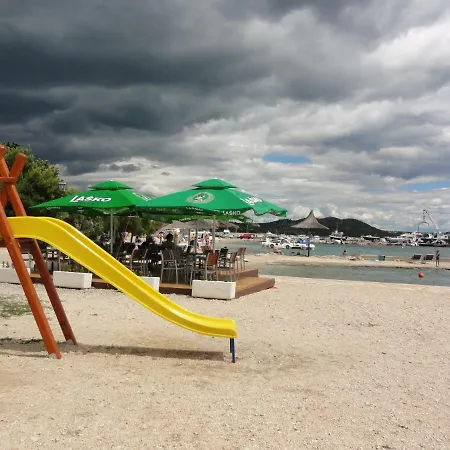 Mobile Homes Punta Üdülőpark Pakoštane